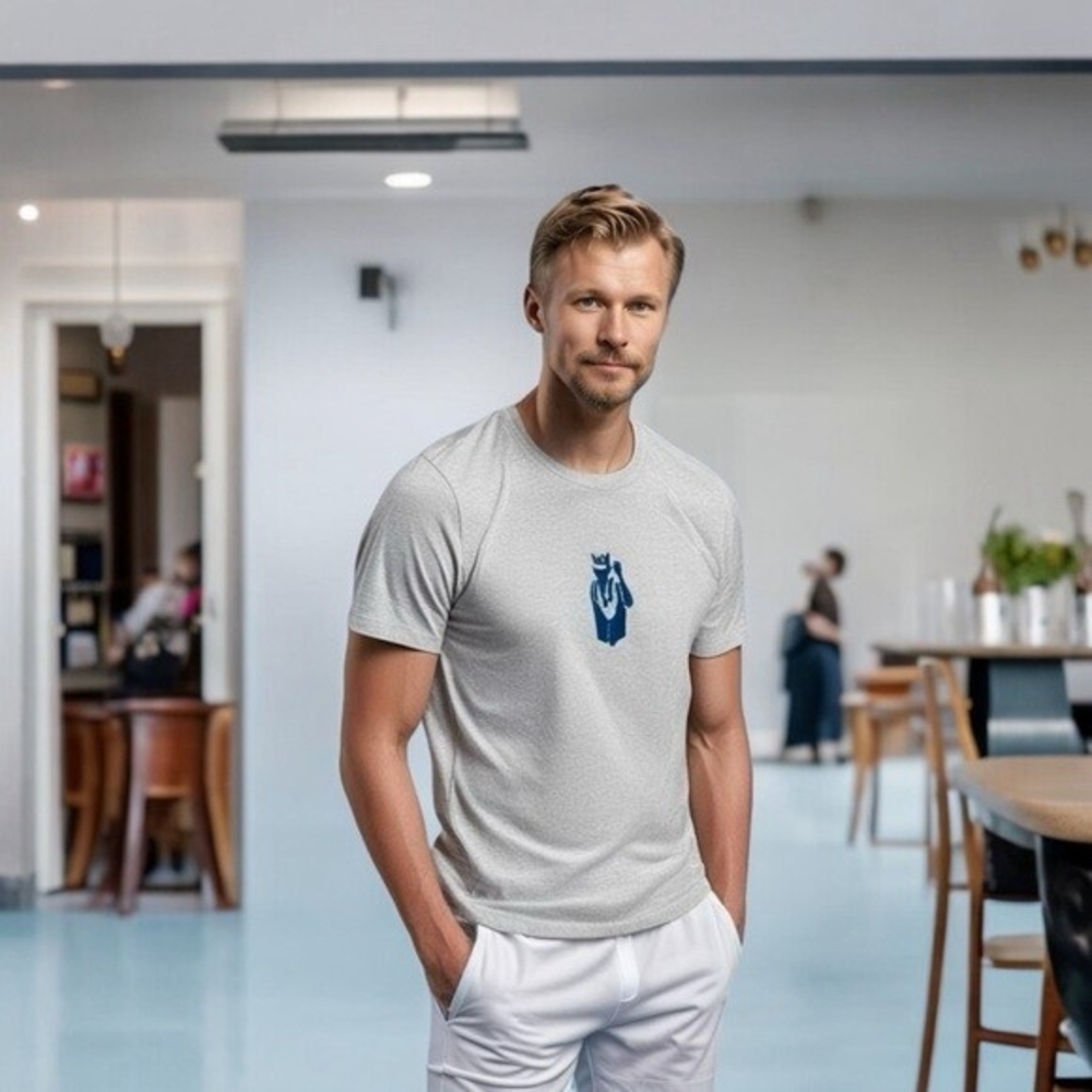 MADE HERE Sam Icon Heather Grey Navy 100% Cotton Graphic Short Sleeve Mens Tee M